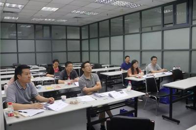 【智能·教育】機器人焊接及應用培訓班迎來了上海信息技術學校老師